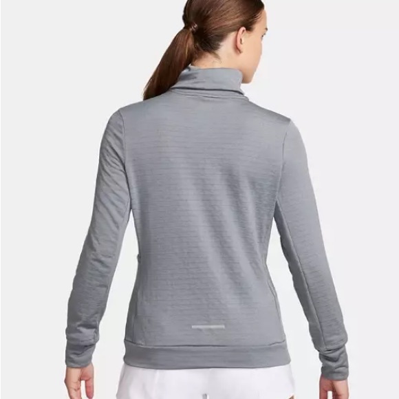 NWT Nike Therma-FIT Swift Element
Women's Turtleneck Running Top - Picture 3 of 10